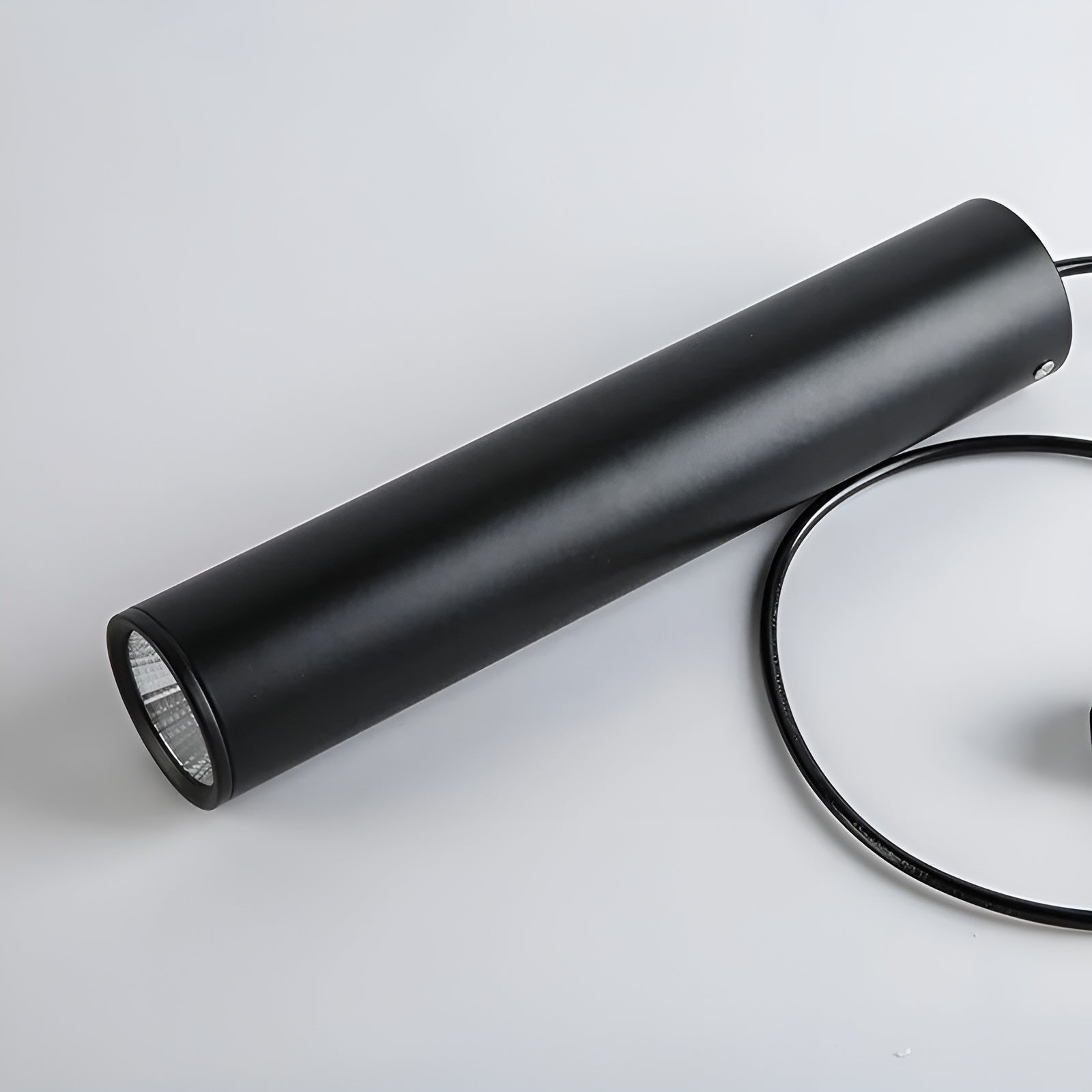 Suspension LED Dimmable Tube Mince | Cuisine Salle à Manger et Bar 7W