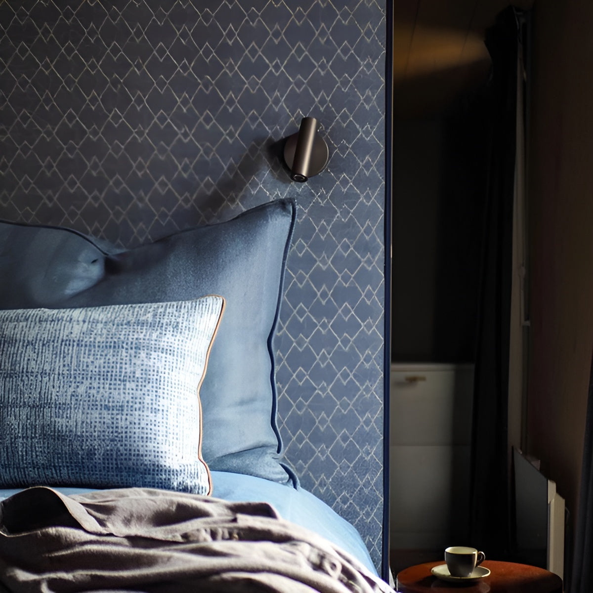 Lampe de Lecture Chambre Anti-Éblouissement | Lumière Claire Nuit et Canapé