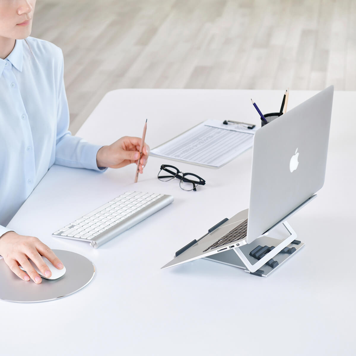 Ergo Rise — Support Laptop en Aluminium Ergonomique pour Améliorer la Posture