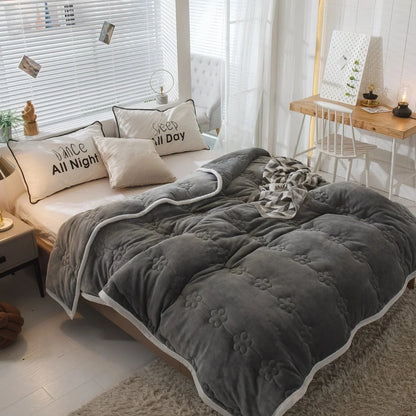 Triple-Layer Plush Duvet - Maximum Winter Warmth Premium