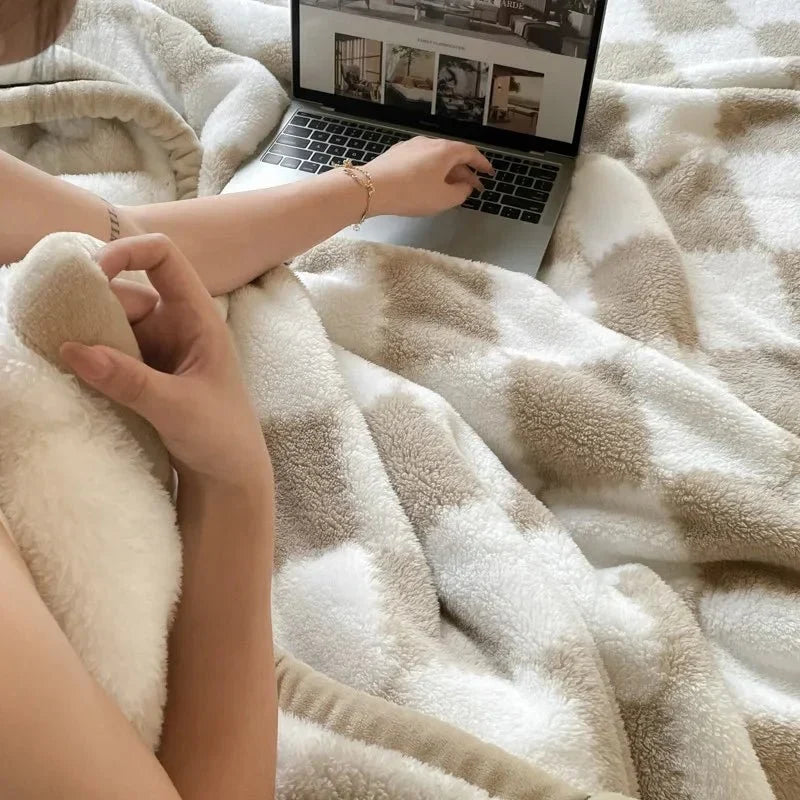 Coral Fleece Velvet Blanket - Luxuriously Thick & Warm UK Throw