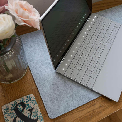 Tapis de Bureau en Feutre pour Protéger et Organiser votre Workspace