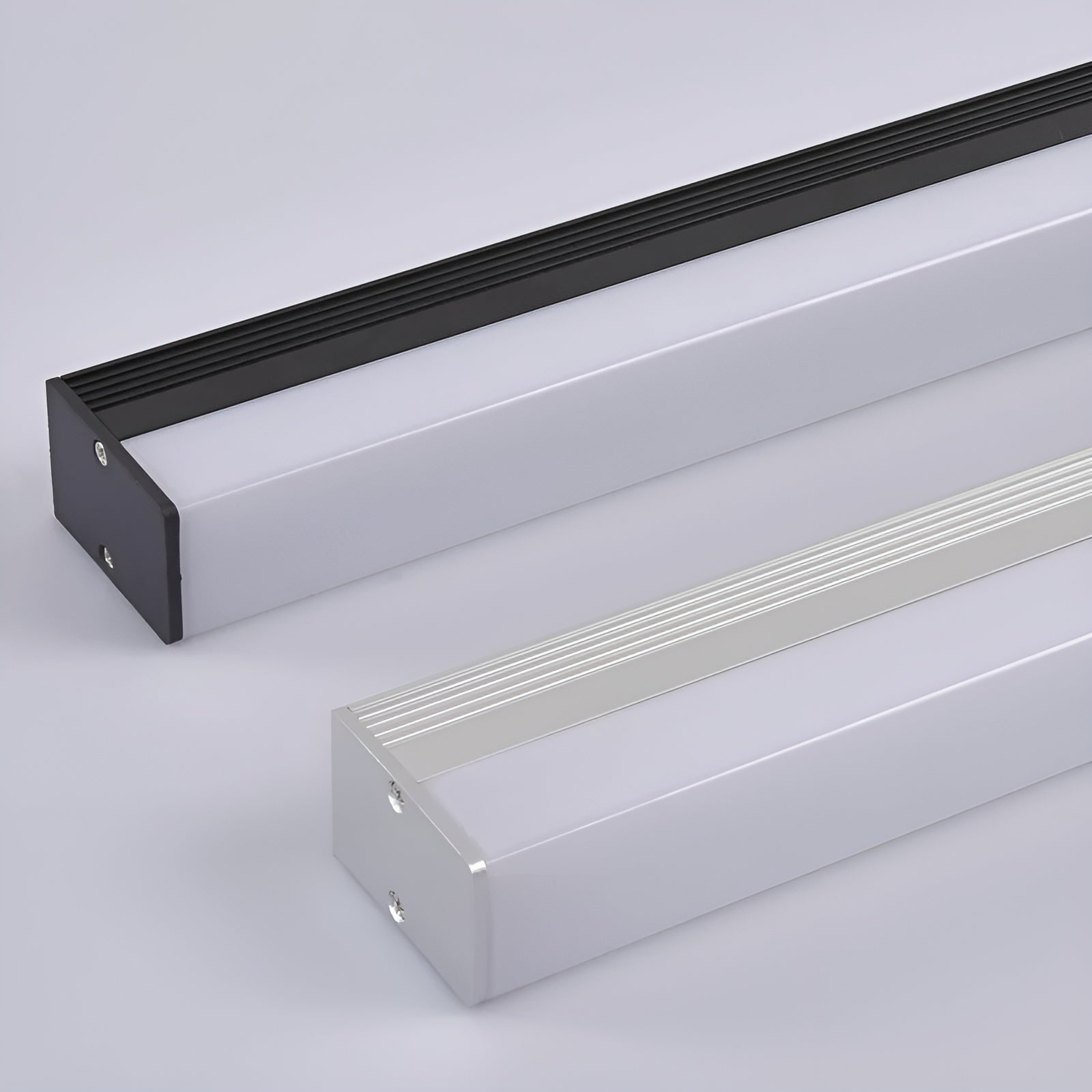 Miroir LED Long Très Lumineux | Éclairage Salle de Bain Stylé Noir 30cm