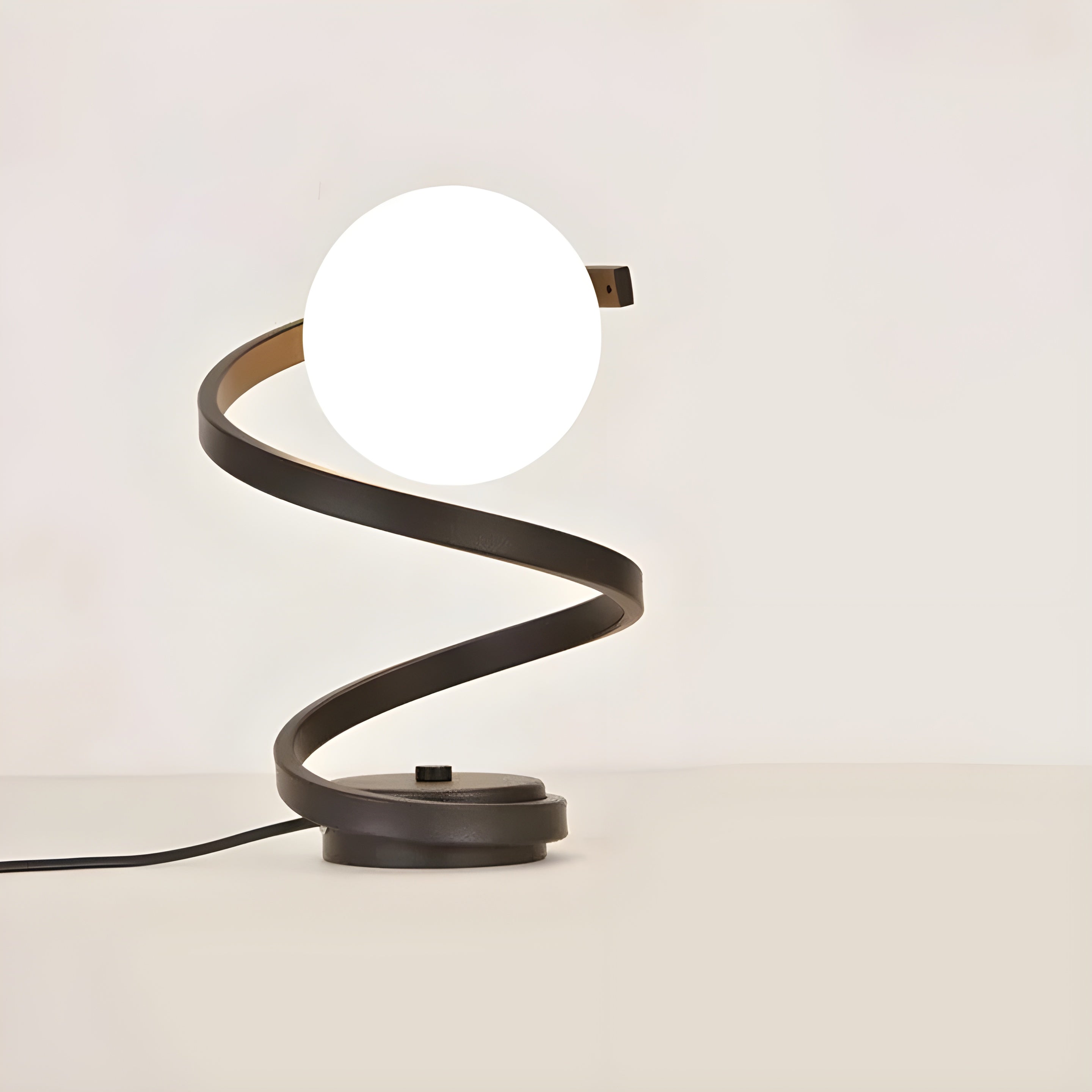 RetroBeam Lampe Rétro Nordic LED | Ambiance Vintage Scandinave Noir ou Or