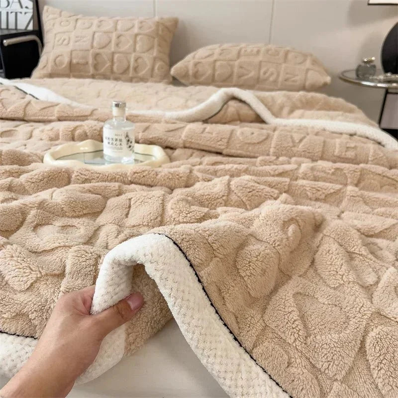 Heart Pattern Plush Reversible Throw - Premium Winter Comfort