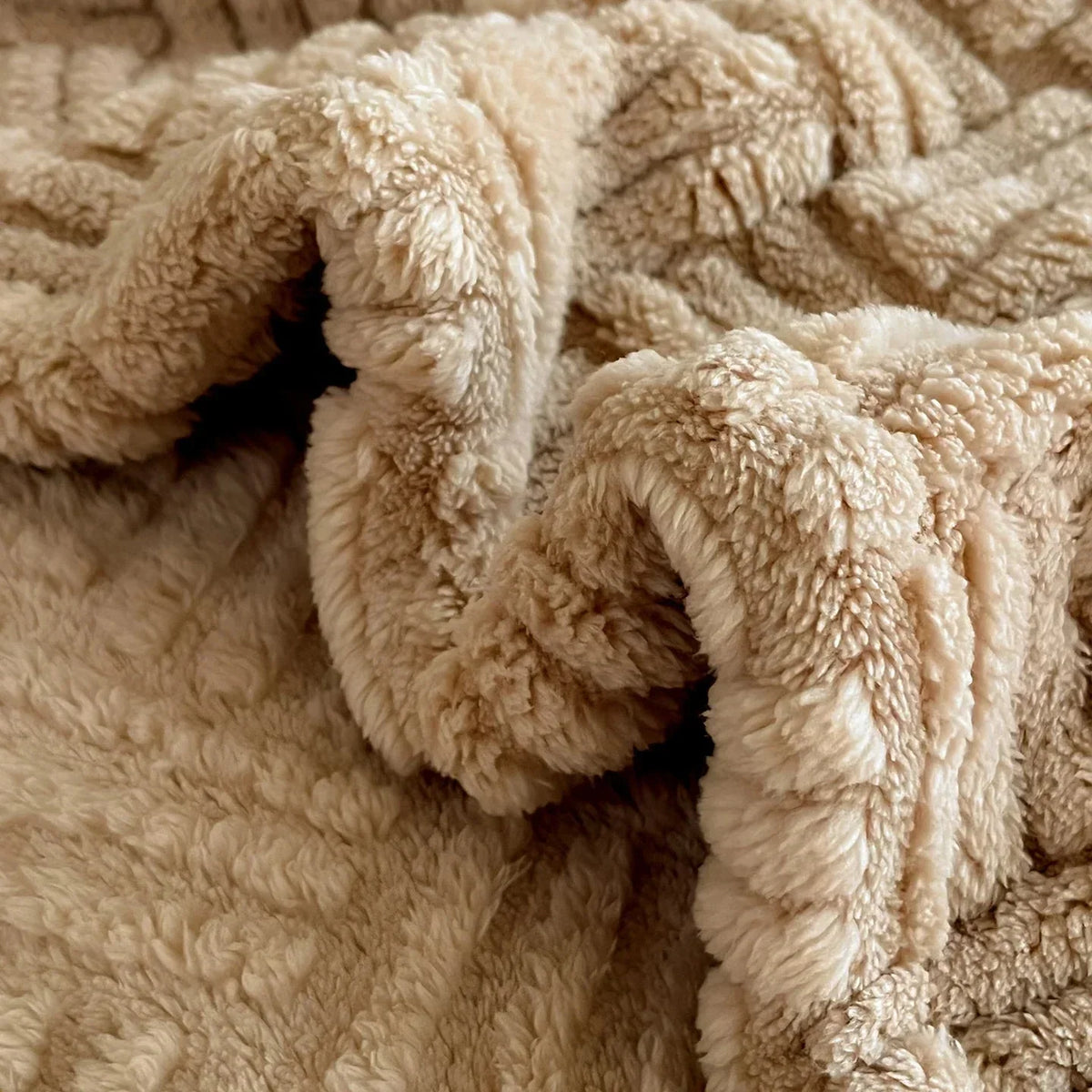 Geometric Jacquard Queen Plush Throw - Premium Dual-Face Design