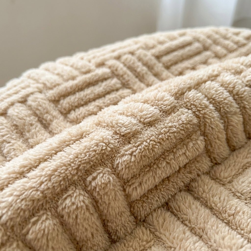 Geometric Jacquard Queen Plush Throw - Premium Dual-Face Design