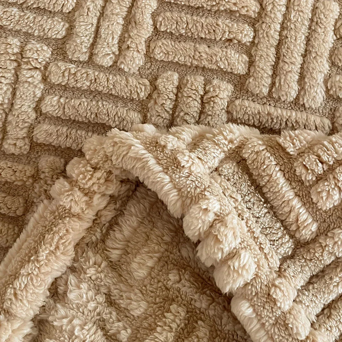 Geometric Jacquard Queen Plush Throw - Premium Dual-Face Design