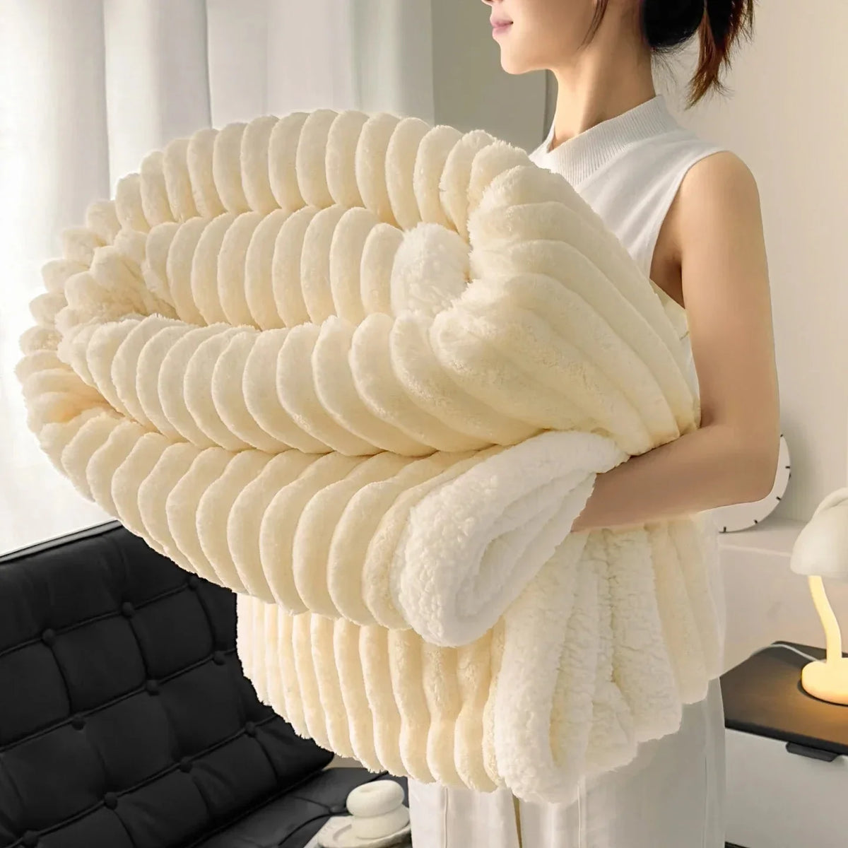 Thick Plush Winter Throw - Enveloping Winter Comfort Blanket