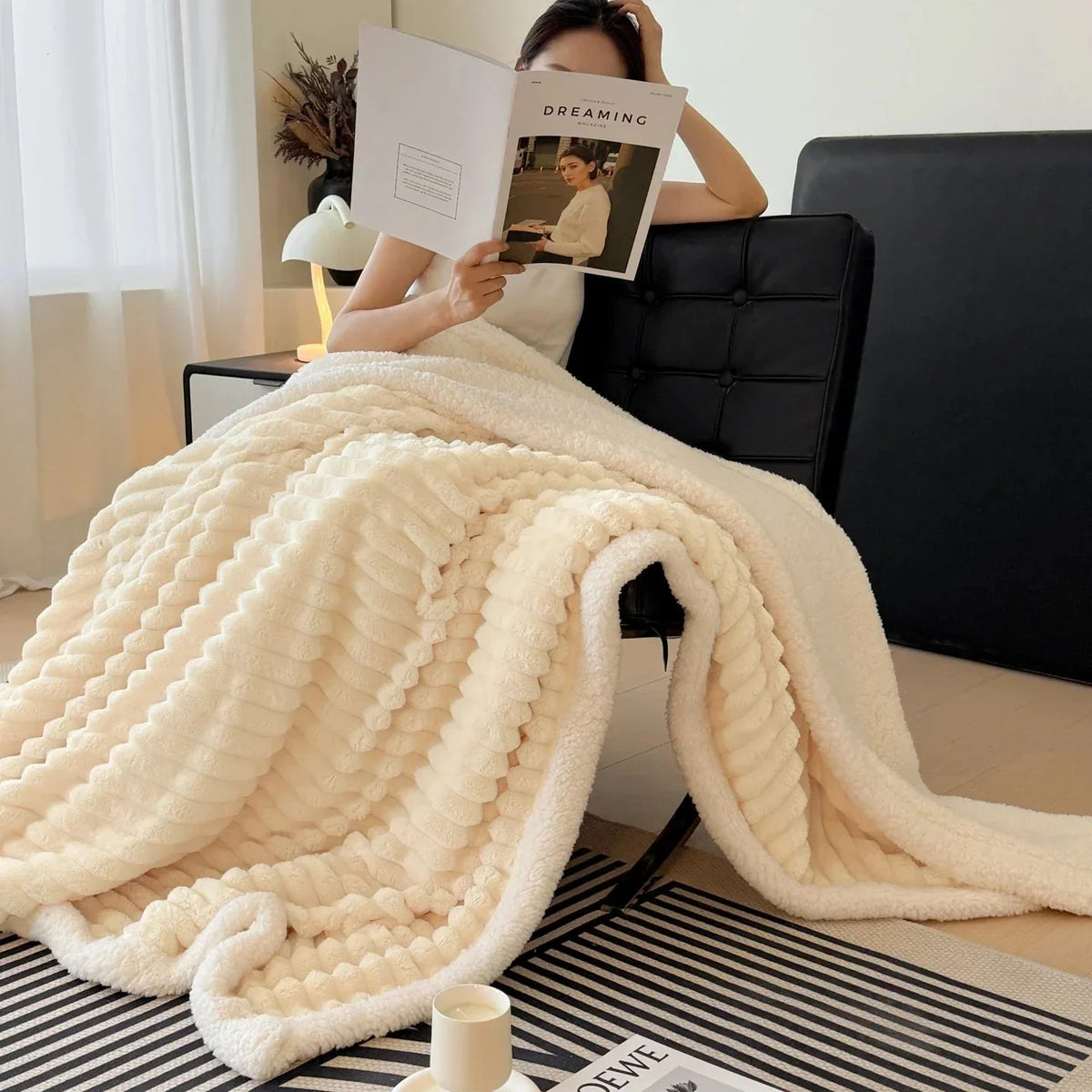 Thick Plush Winter Throw - Enveloping Winter Comfort Blanket