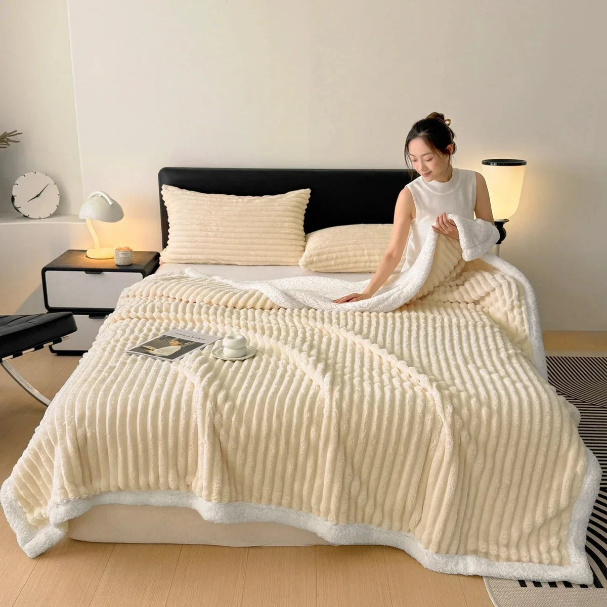 Thick Plush Winter Throw - Enveloping Winter Comfort Blanket
